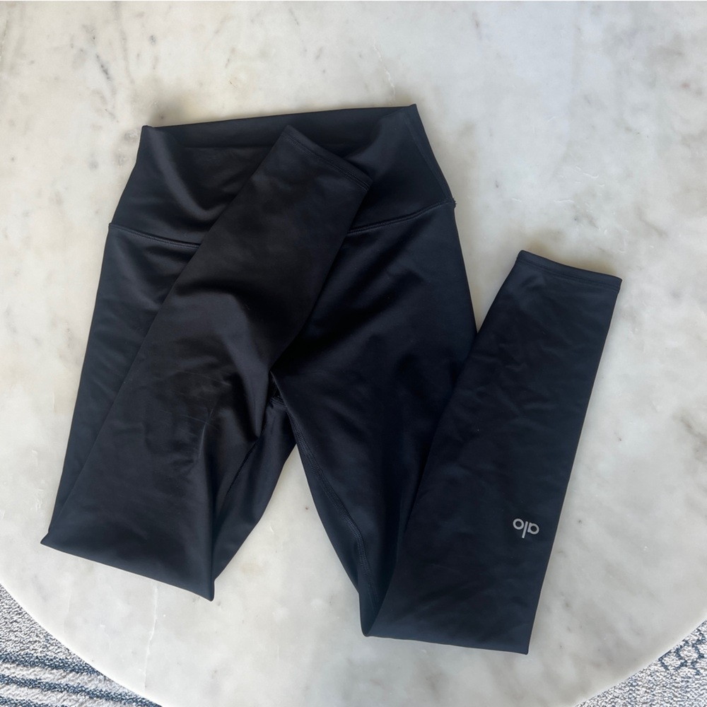 Alo - Black 7/8 Highwaist Airlift Leggings - Picture 6 of 6